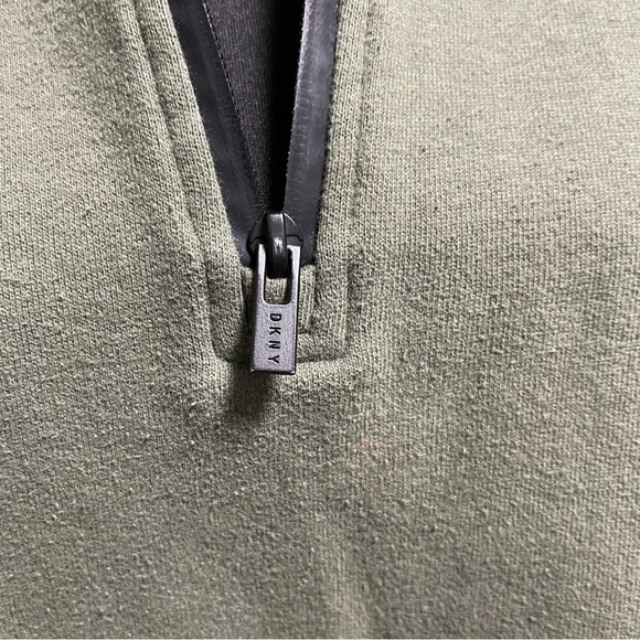 DKNY Half Zip Army Green Hooded Sweater Medium - Picture 3 of 8